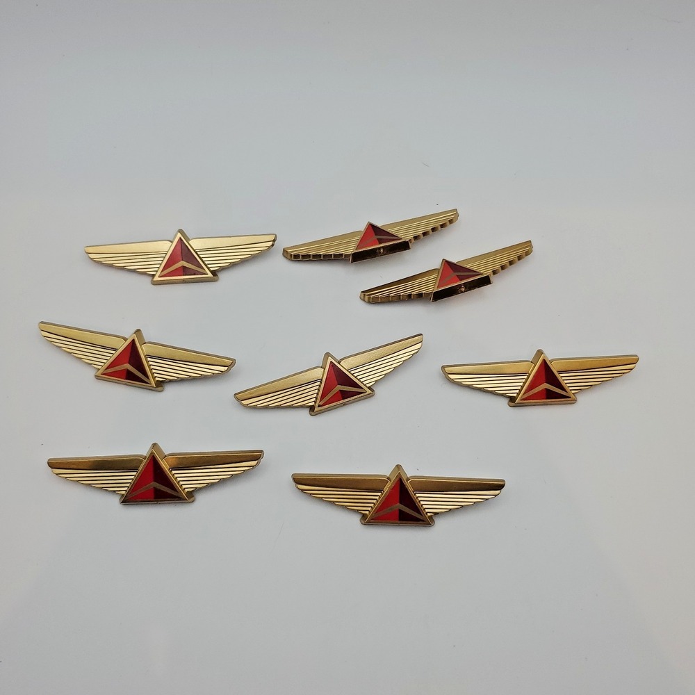 Lot of 8 Delta Airlines Plastic Junior Pilot -Kiddie Wings- Pins Pinbacks